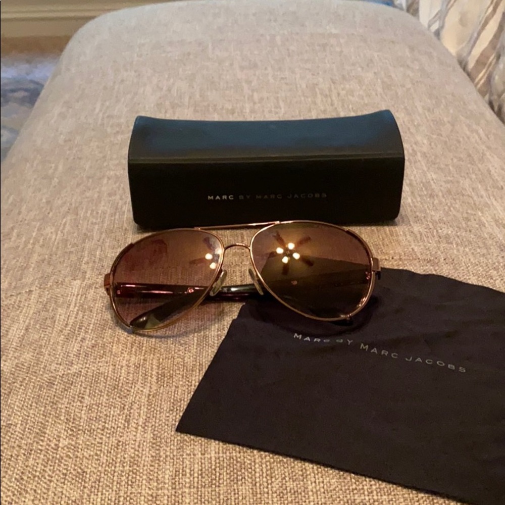 Marc Jacobs rose gold aviator sunglasses